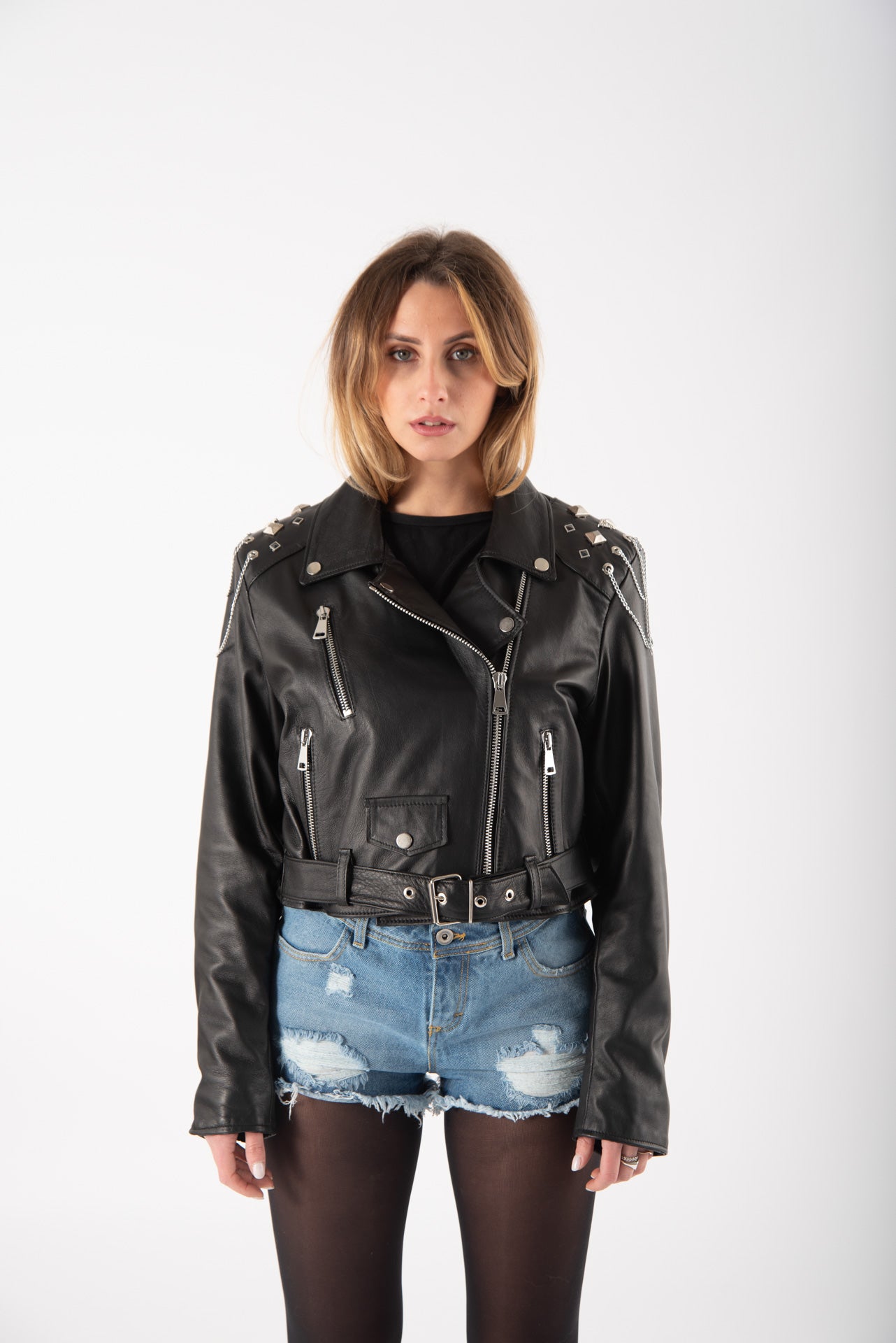 CHIODO IN PELLE CON BORCHIE