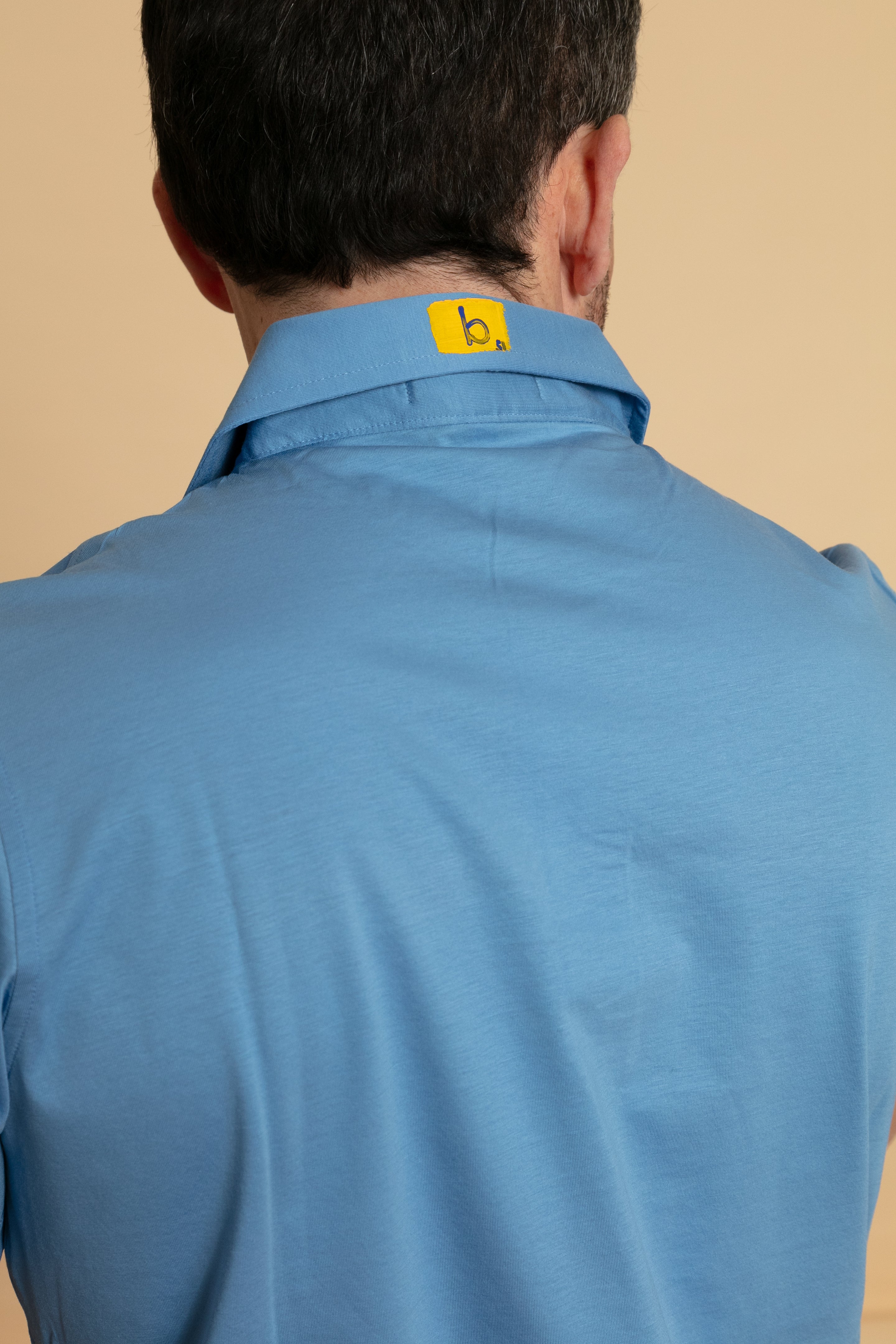 T-shirt azzurra